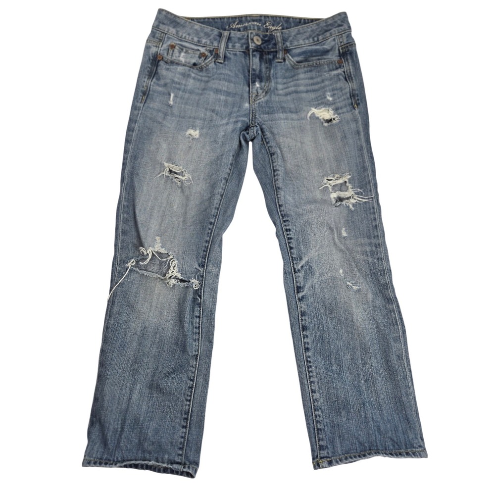 American Eagle Boy Fit Distressed Jeans Ripped Denim‎ Light Wash Size 2 Thrashed